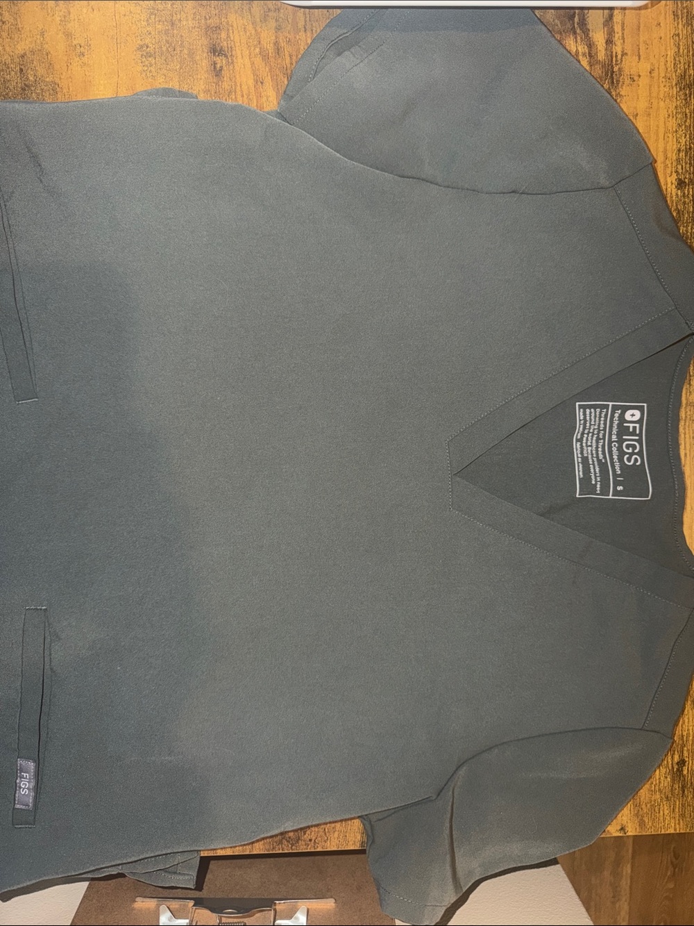 Figs V-Neck Shirt in color Moss - Picture 1 of 1